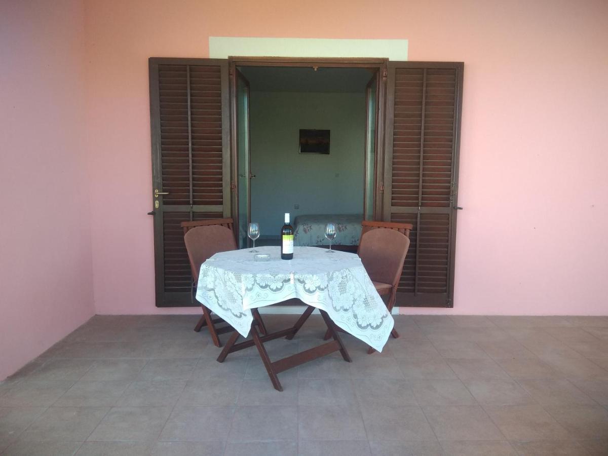 Apartmani Peko Pag Town Exterior foto