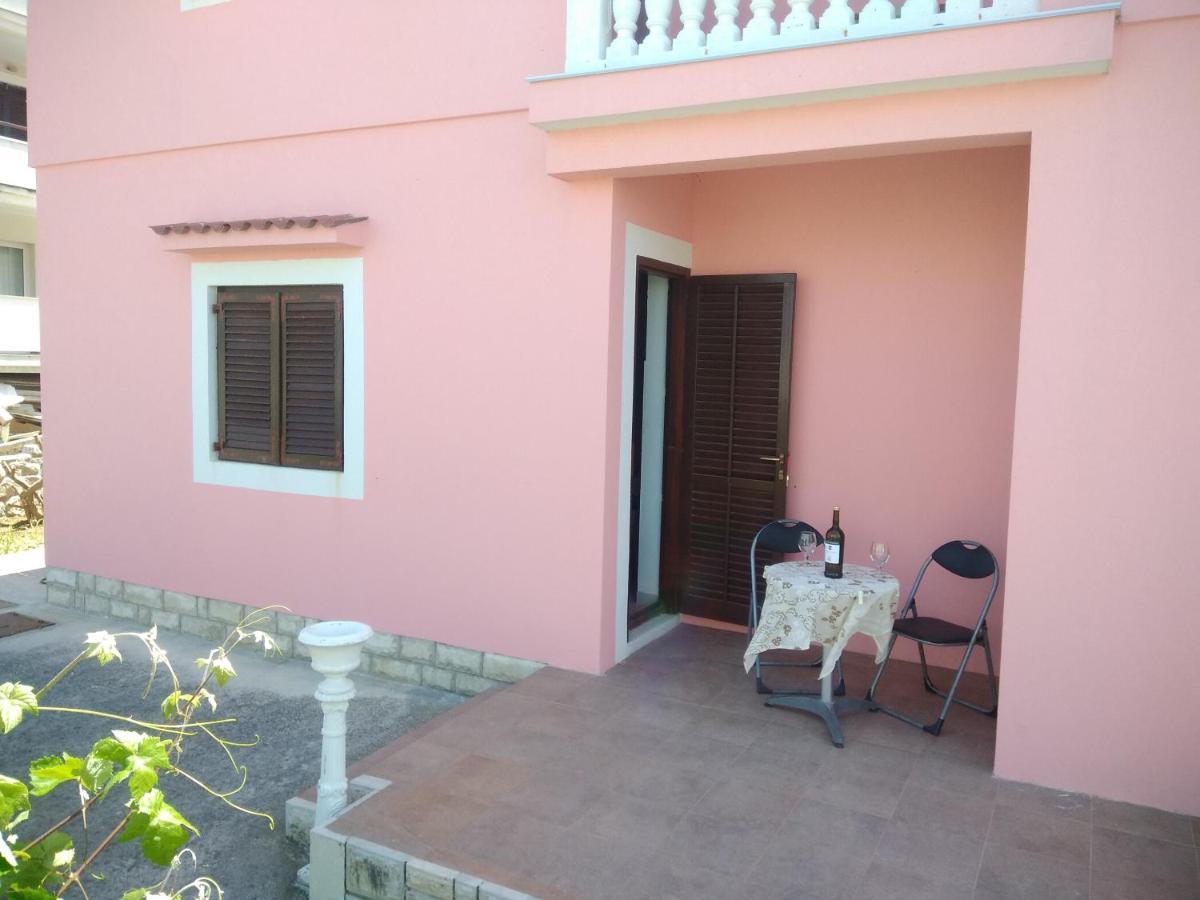 Apartmani Peko Pag Town Exterior foto