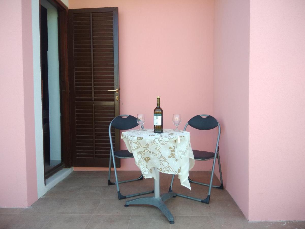 Apartmani Peko Pag Town Exterior foto