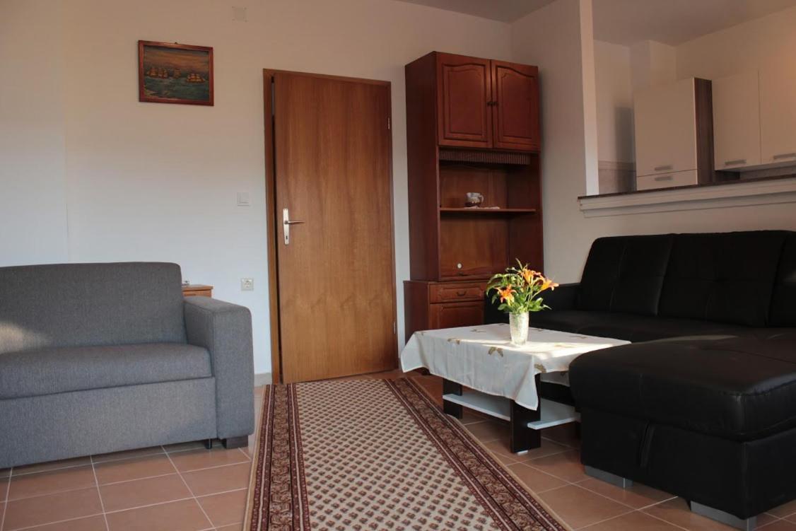 Apartmani Peko Pag Town Exterior foto
