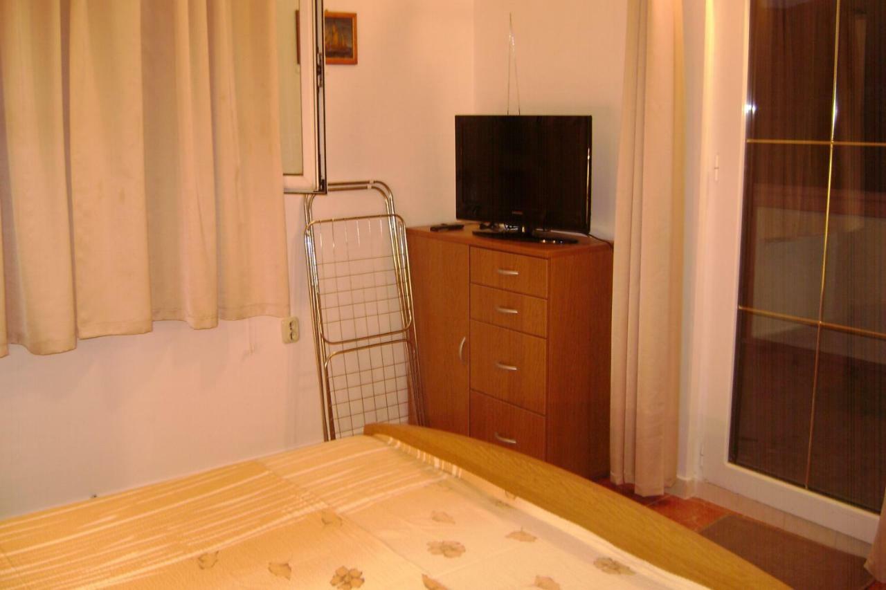 Apartmani Peko Pag Town Exterior foto