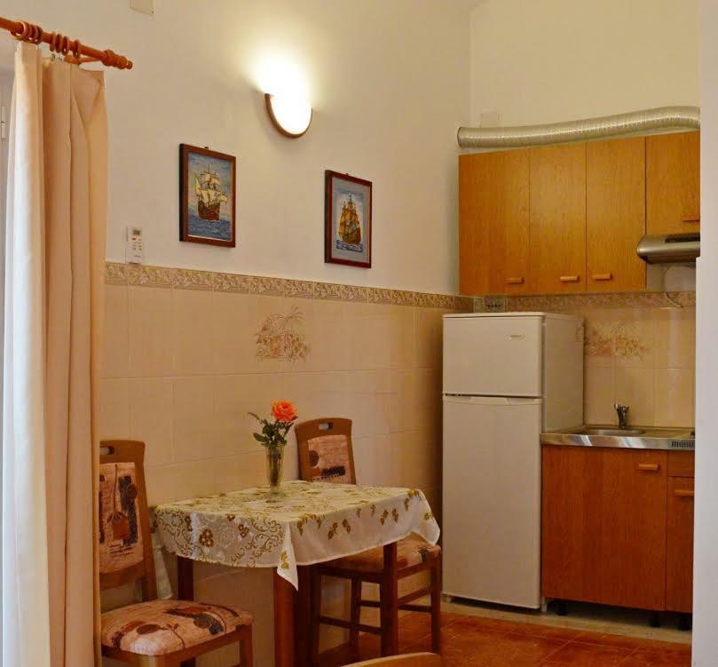 Apartmani Peko Pag Town Exterior foto