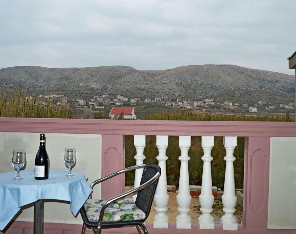 Apartmani Peko Pag Town Exterior foto